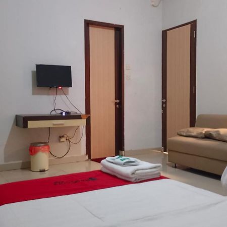 Reddoorz Syariah At Grand Taufiq Tarakan Exteriör bild